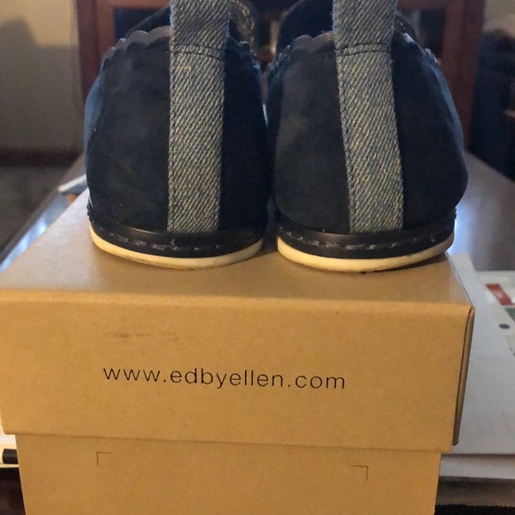 Womens flat shoes size 8.5, Navy Blue, KID SUEDE - Picture 2 of 7